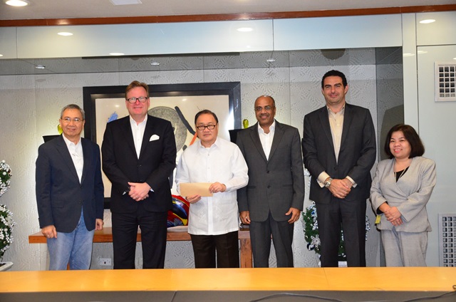 Ericsson donation turnover to the Alagang Kapatid Foundation to Chairman Manny V. Pangilinan (third from left). Also present were (from left): Mr. Ramon Isberto, Head for Public Affairs, PLDT Group of Companies; Mr. Magnus Mandersson, EVP and Global Head of Ericsson Services, Mr. Arun Bansal, Head of Ericsson’s Southeast Asia and Oceania region; Mr. Elie Hanna, President and Country Head for Ericsson Philippines and Pacific Islands, and Ms. Ellen Alarilla, Head of Communications for Ericsson Philippines and Pacific Islands.