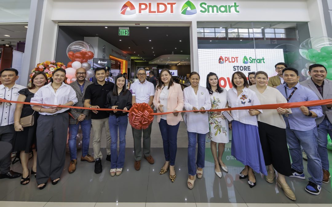 PLDT and Smart experience hub unveiled at SM City Lipa